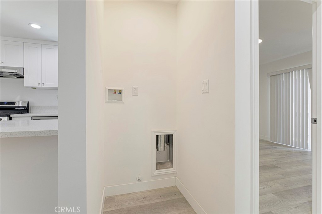 1307 E Acacia Property Photo 10