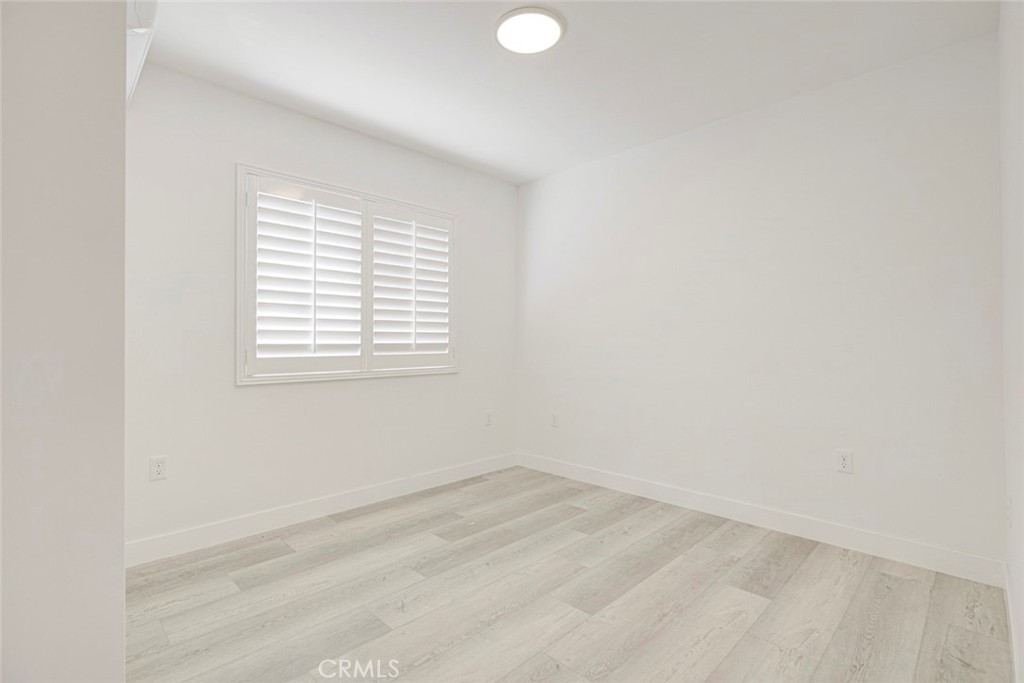 1307 E Acacia Property Photo 12