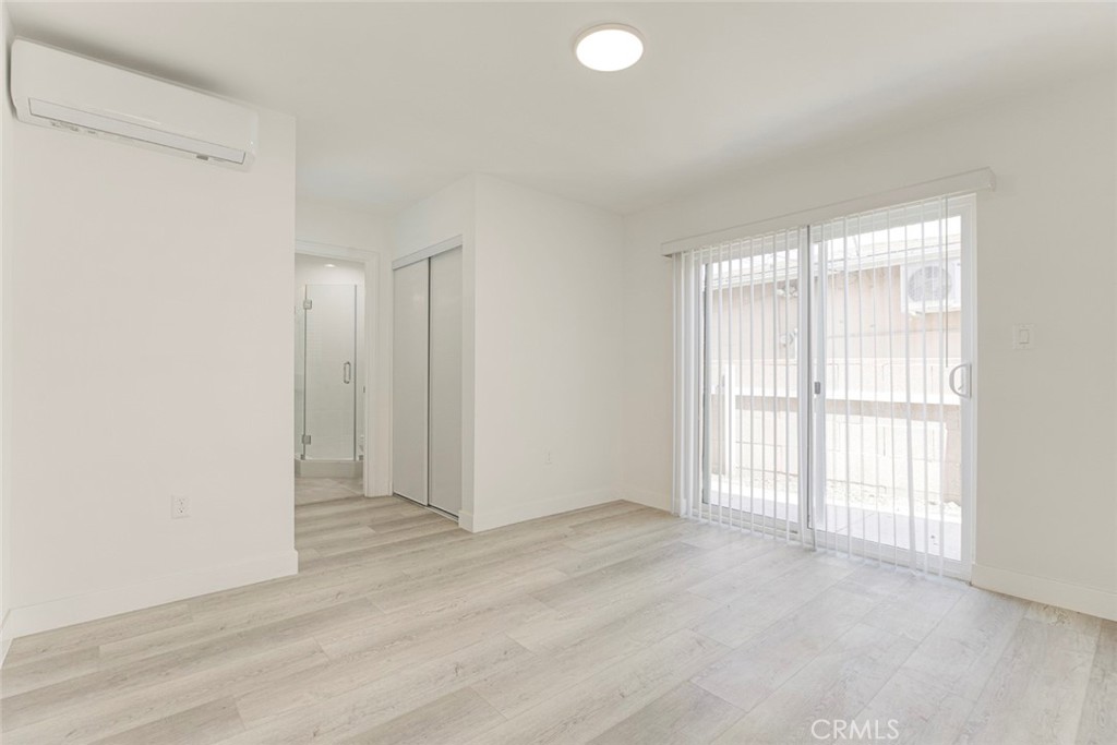 1307 E Acacia Property Photo 17