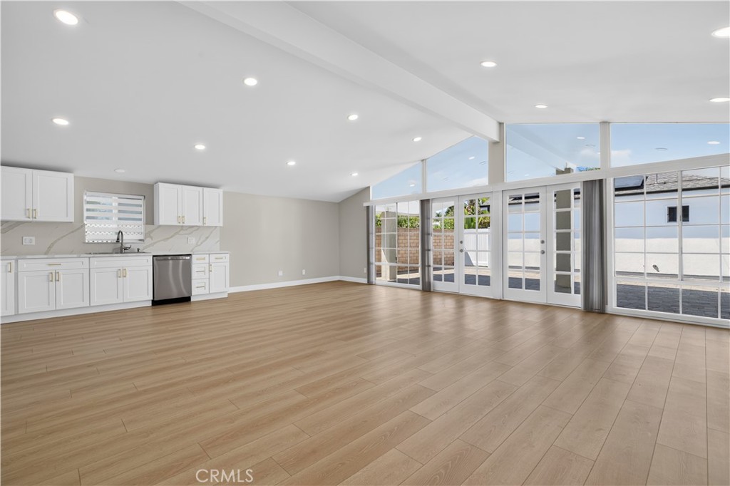 16427 Clymer Street Property Photo 8