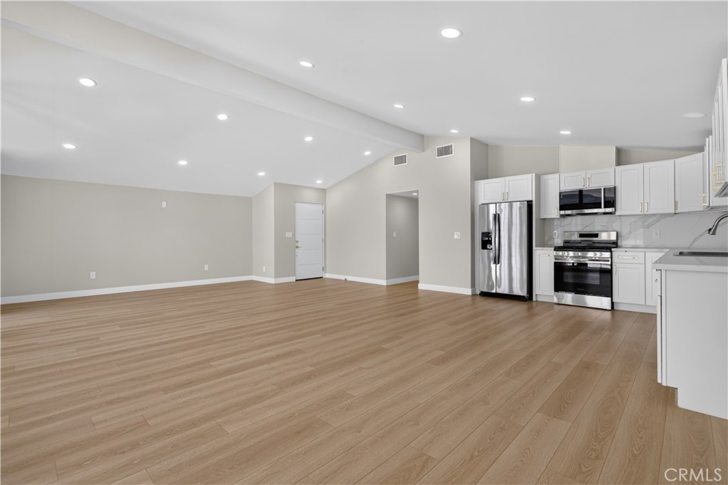 16427 Clymer Street Property Photo 10