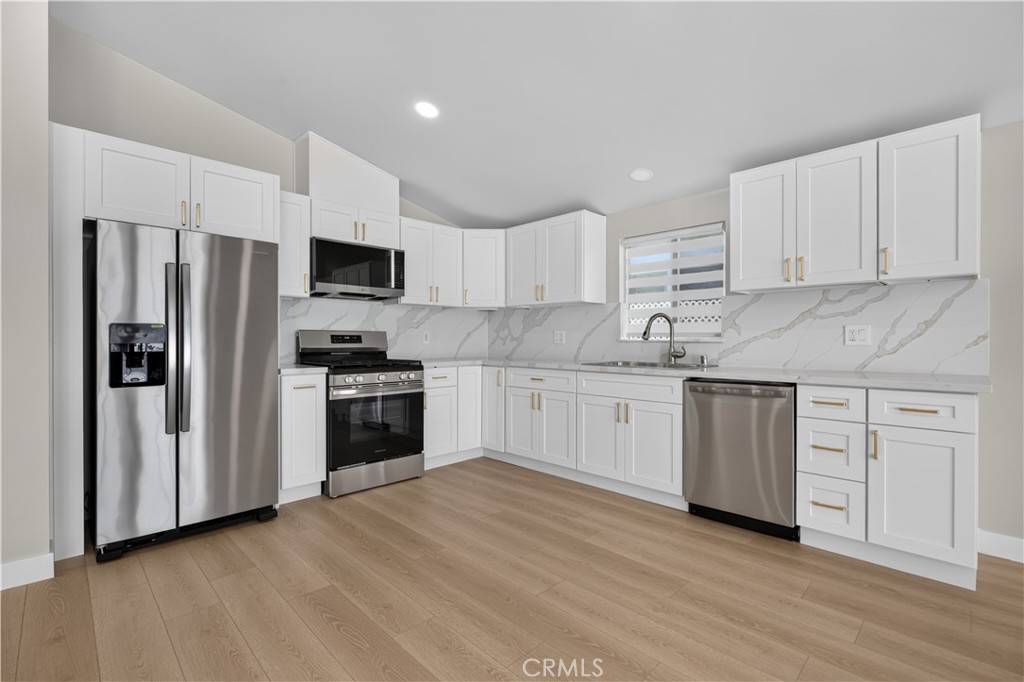 16427 Clymer Street Property Photo 11