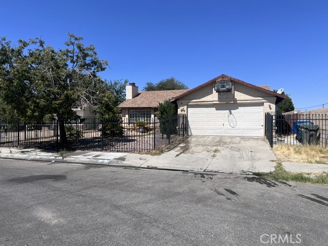 45403 8th E Property Photo 1