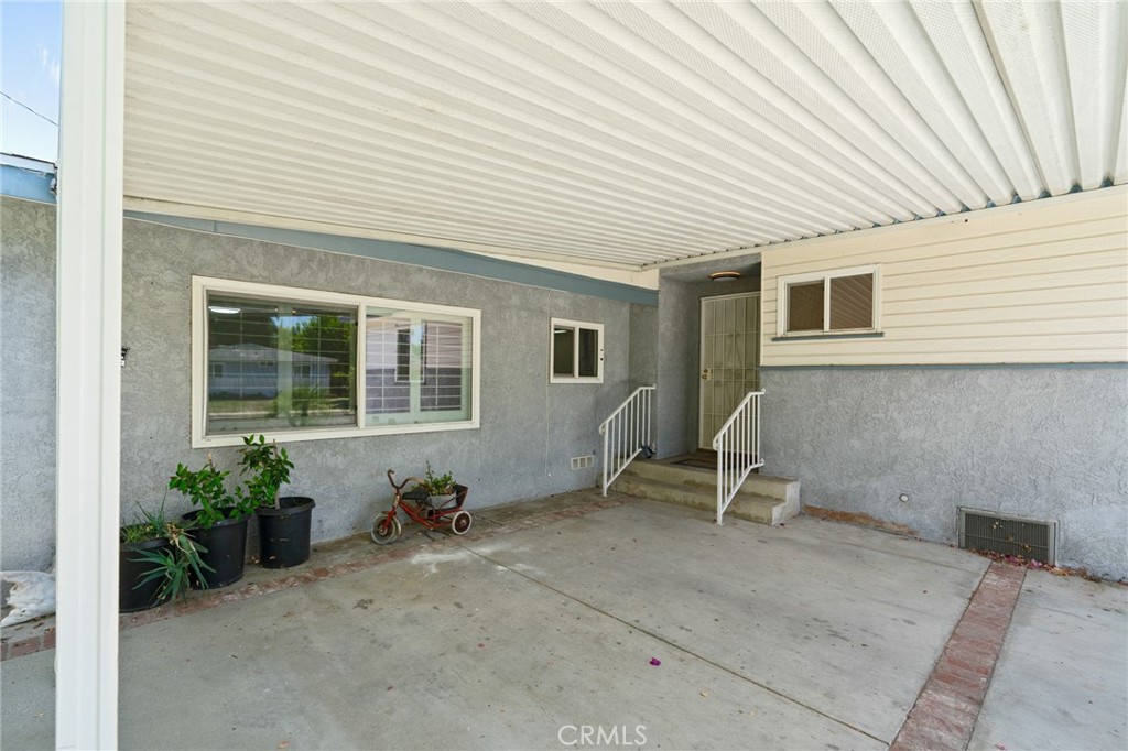 20353 Gault Property Photo 2