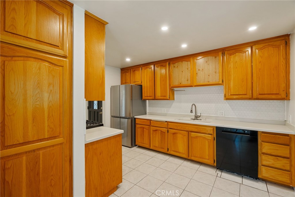 20353 Gault Property Photo 8