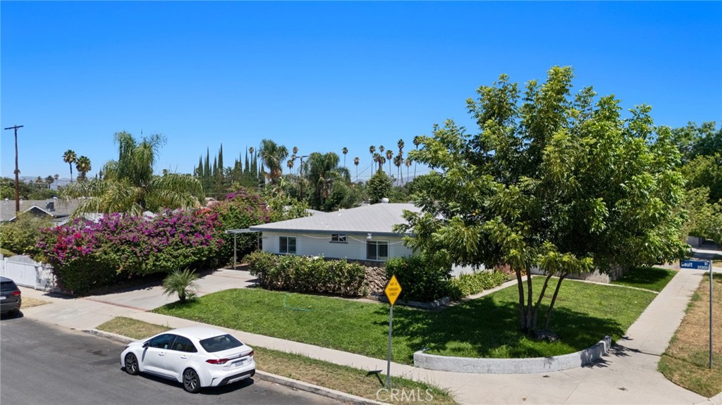 20353 Gault Property Photo 35