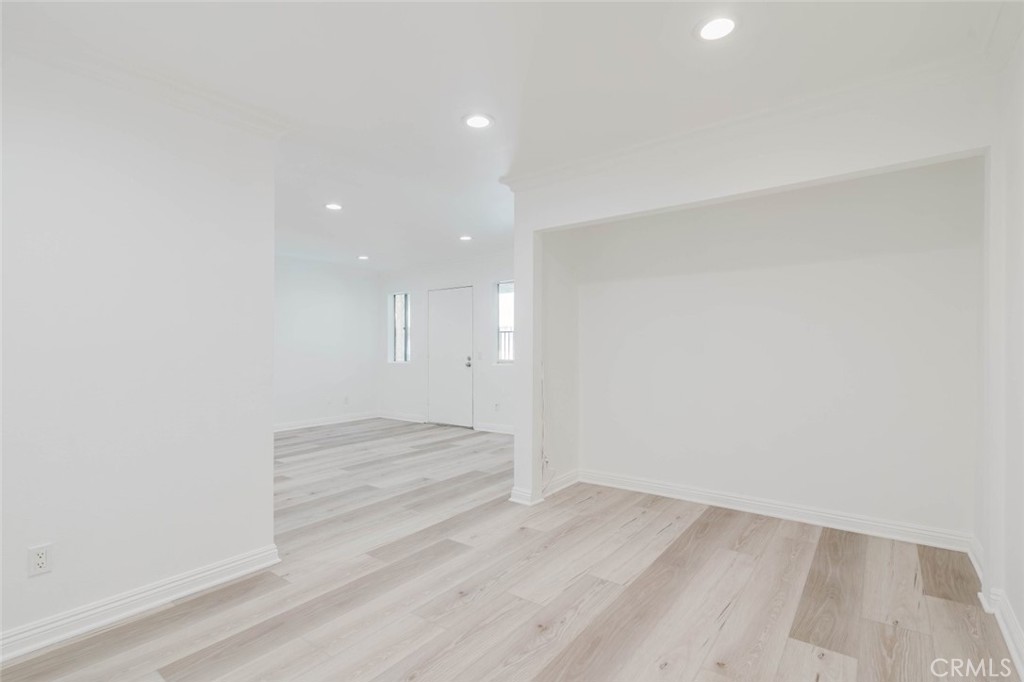 333 Burchett Street 111 Property Photo 6