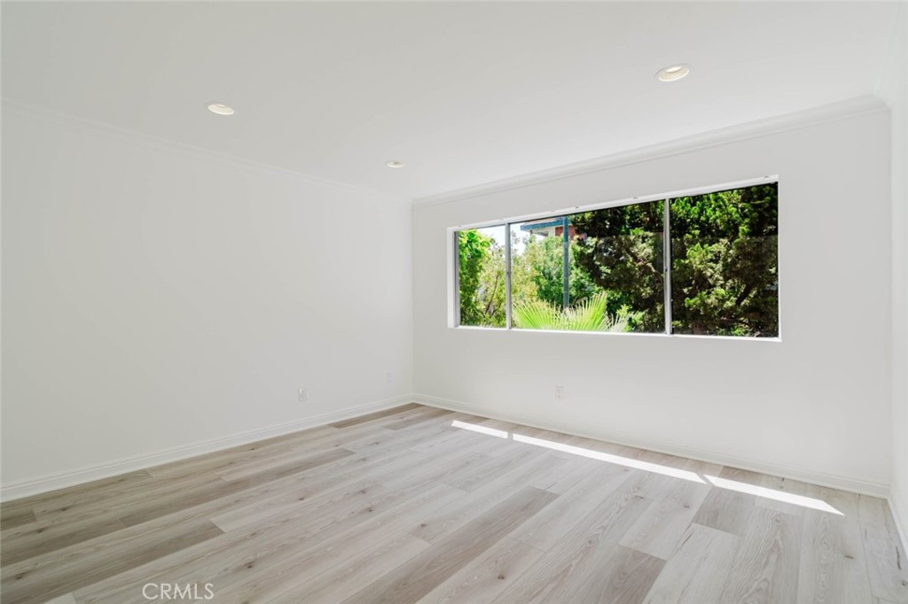 333 Burchett Street 111 Property Photo 11