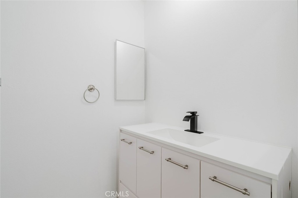333 Burchett Street 111 Property Photo 16