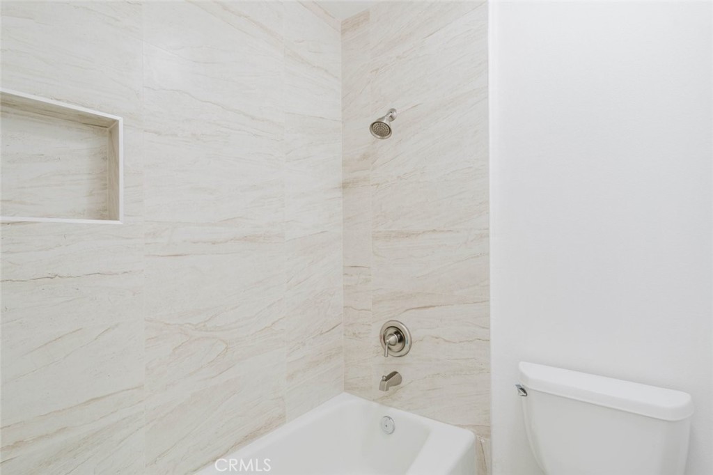 333 Burchett Street 111 Property Photo 18