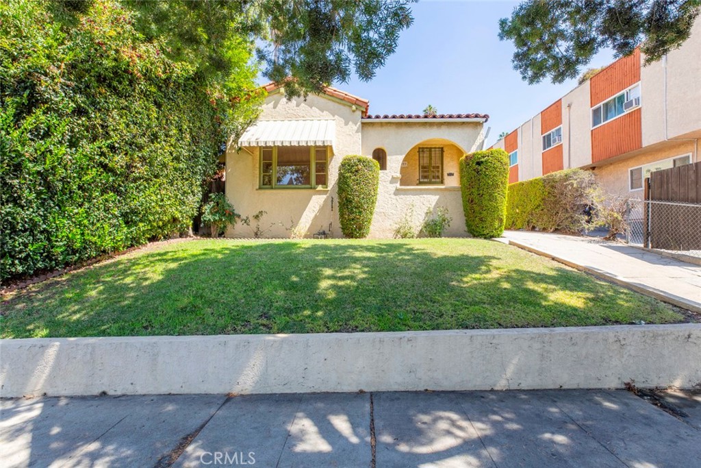 4909 York Property Photo 1