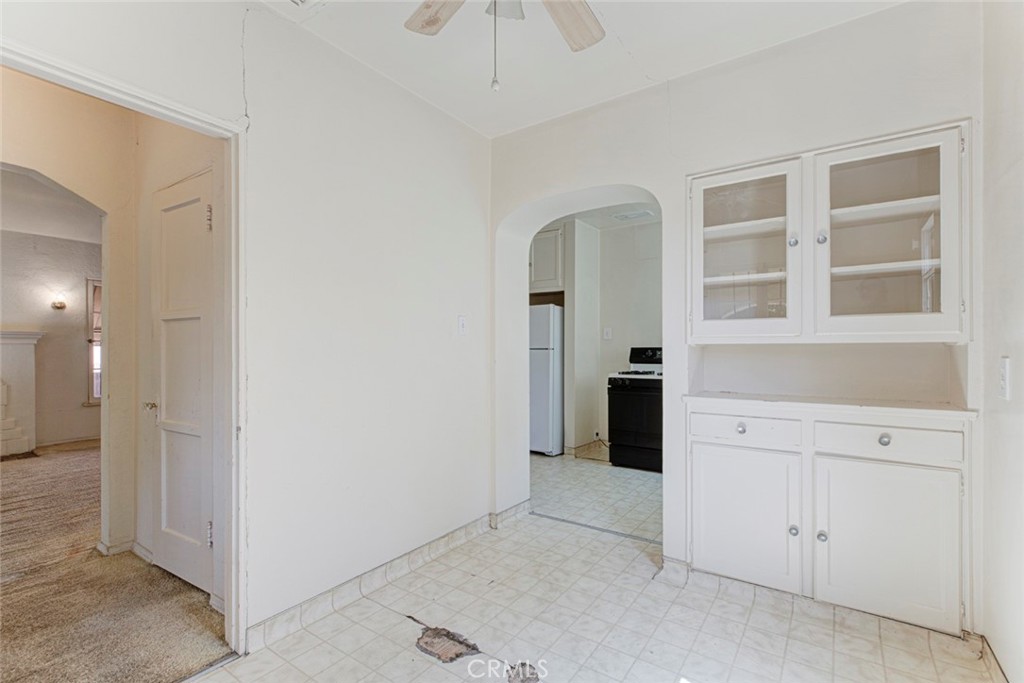 4909 York Property Photo 15