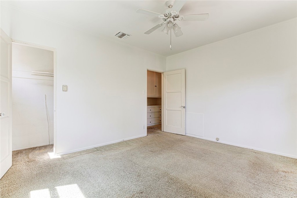 4909 York Property Photo 27