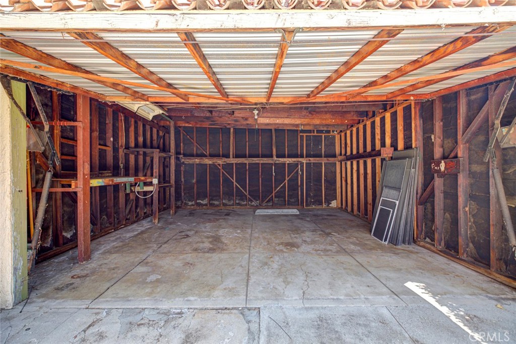 4909 York Property Photo 31