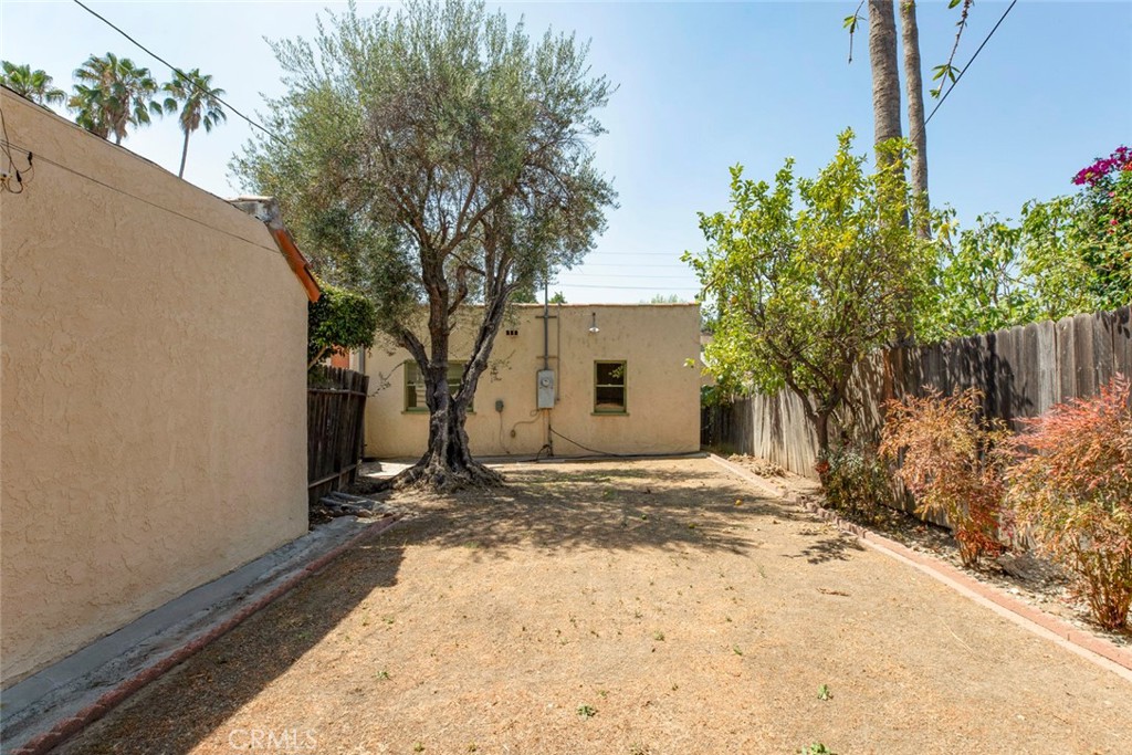 4909 York Property Photo 33
