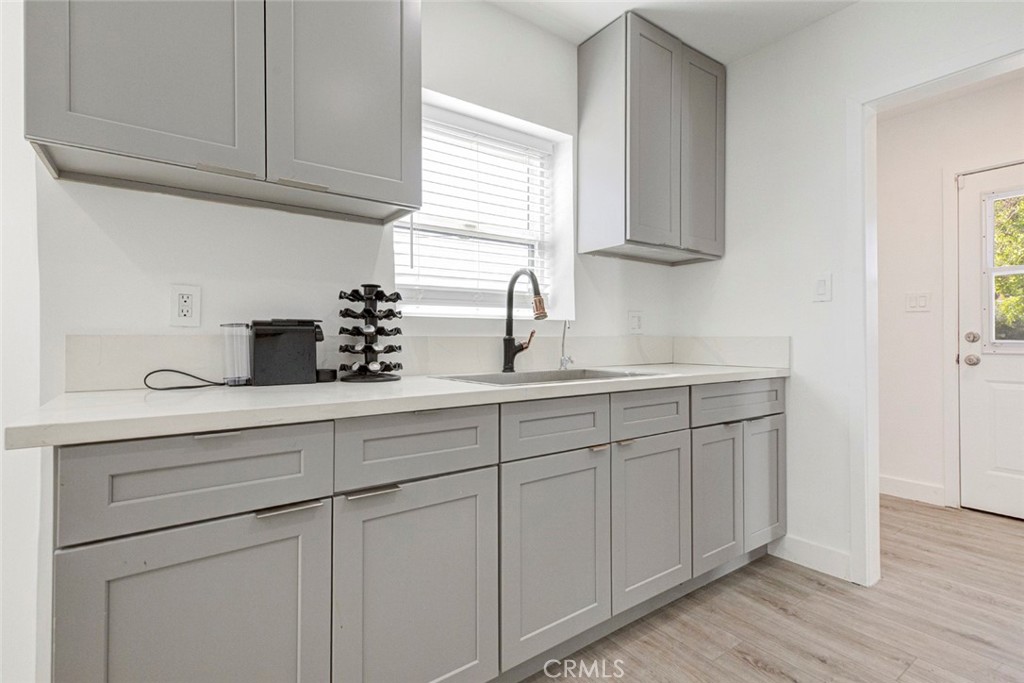 11031 Lull Street Property Photo 16