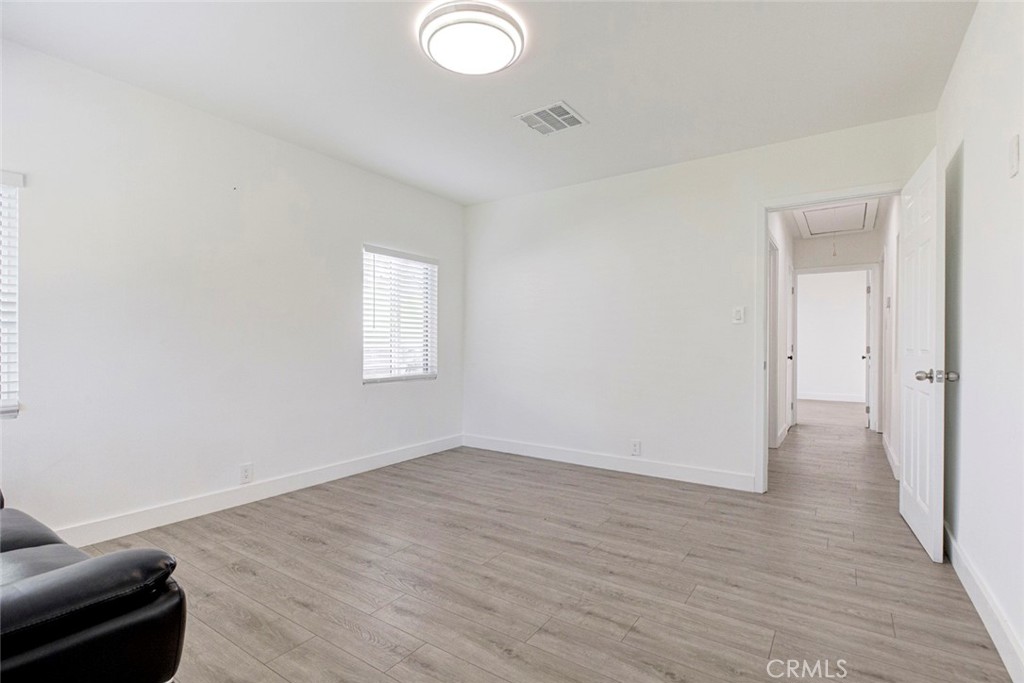 11031 Lull Street Property Photo 26