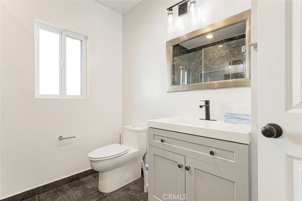 11031 Lull Street Property Photo 28