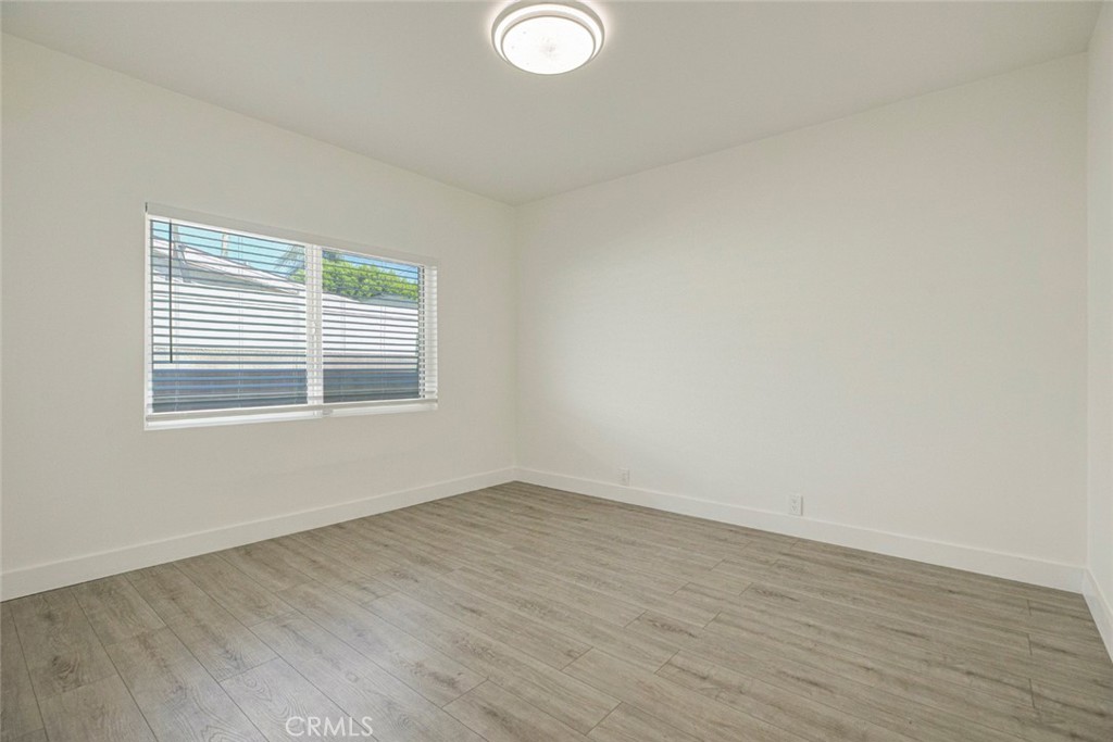 11031 Lull Street Property Photo 32