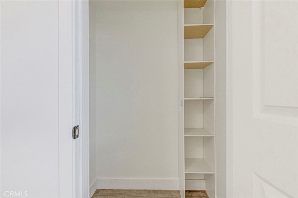 11031 Lull Street Property Photo 34