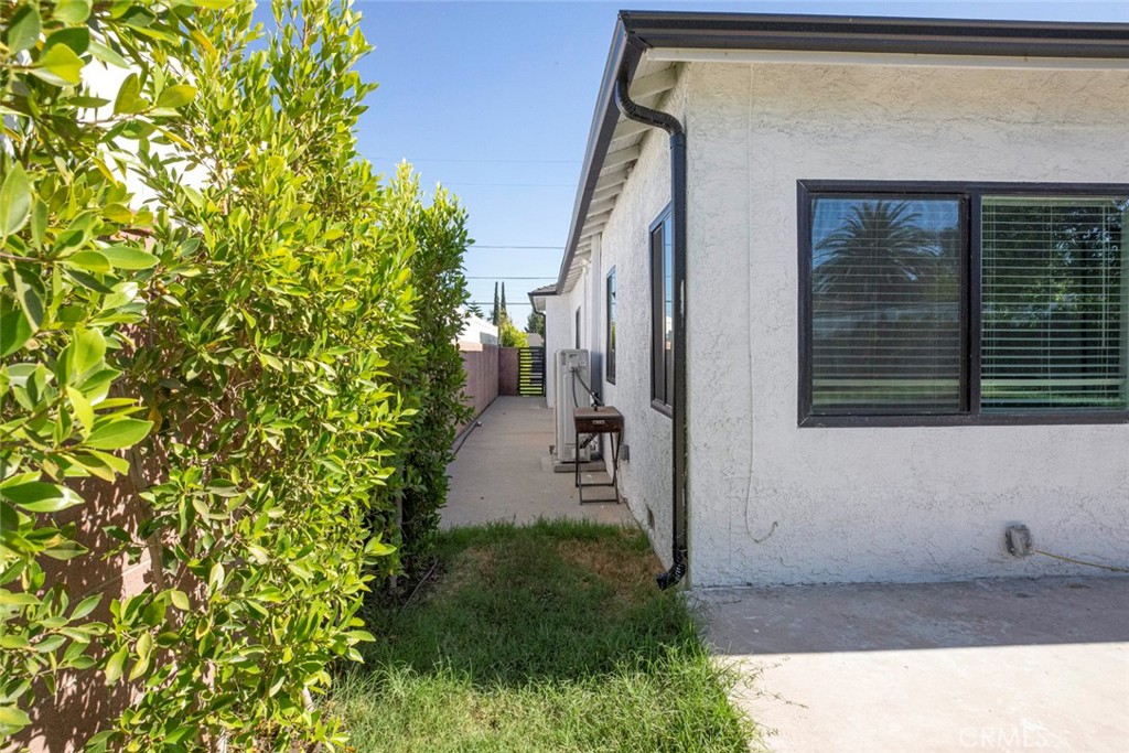 11031 Lull Street Property Photo 40
