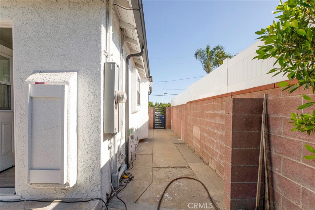 11031 Lull Street Property Photo 43