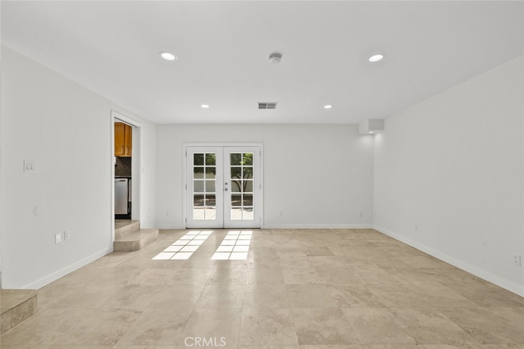 8440 Oakdale Avenue Property Photo 8