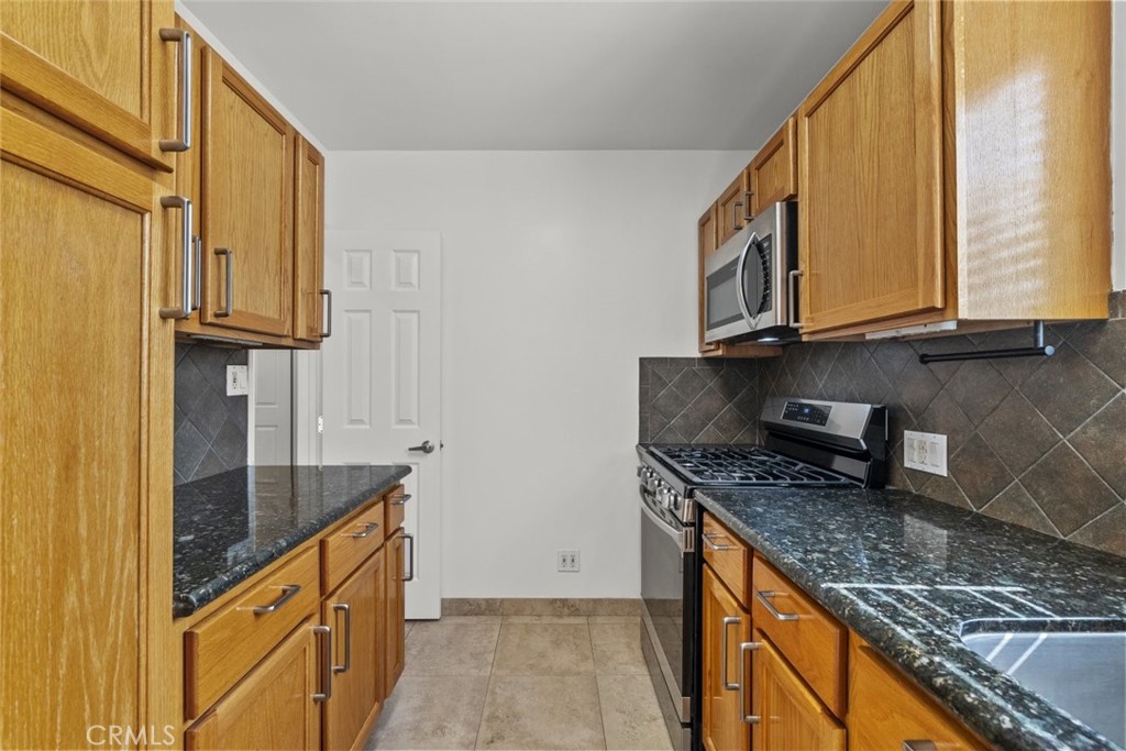 8440 Oakdale Avenue Property Photo 10