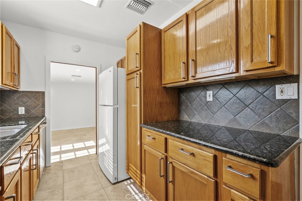 8440 Oakdale Avenue Property Photo 12