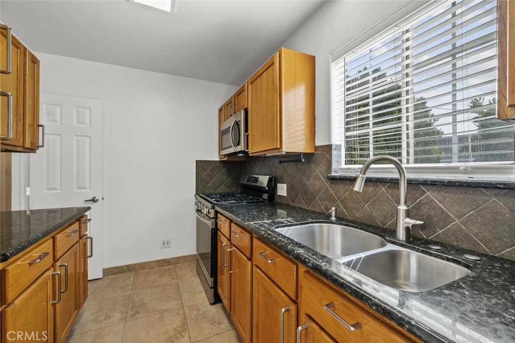 8440 Oakdale Avenue Property Photo 13