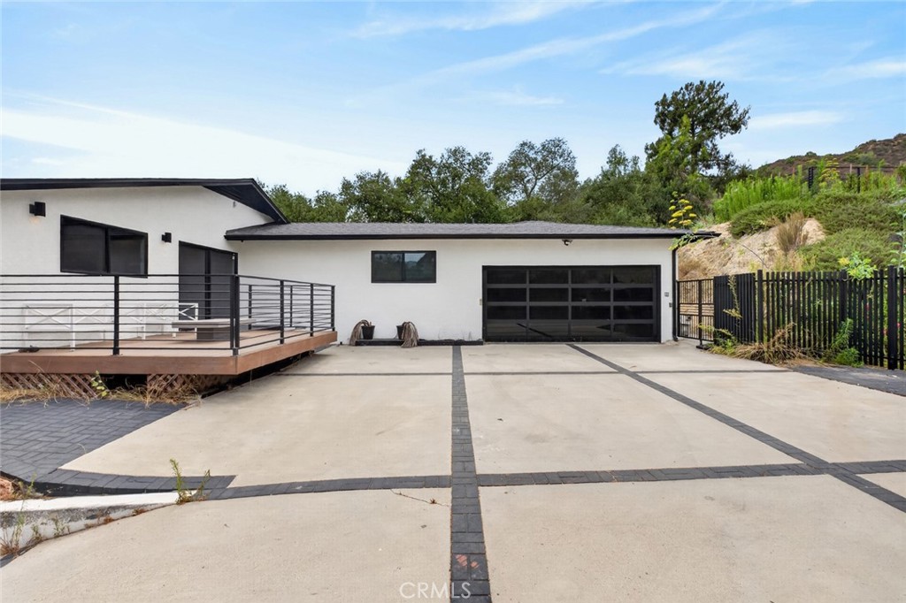 1433 El Rito Property Photo 2