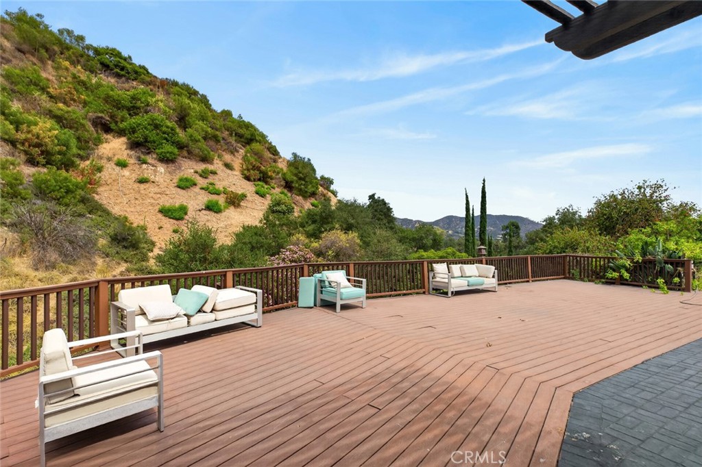 1433 El Rito Property Photo 12