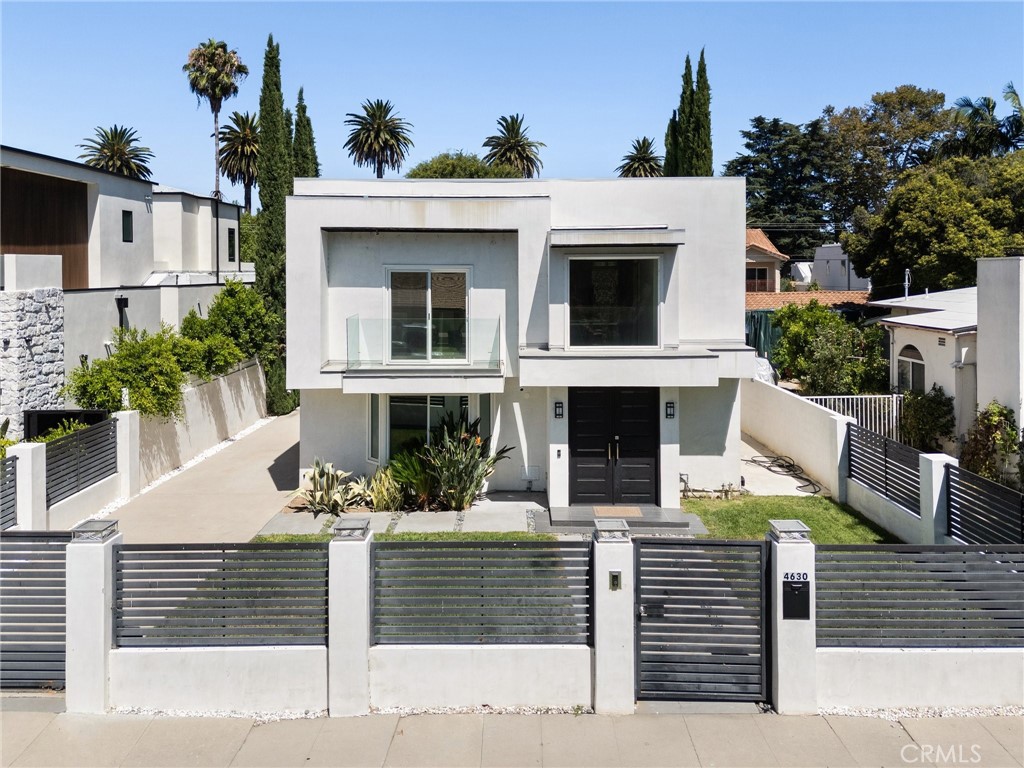 4630 Cedros Avenue Property Photo 1