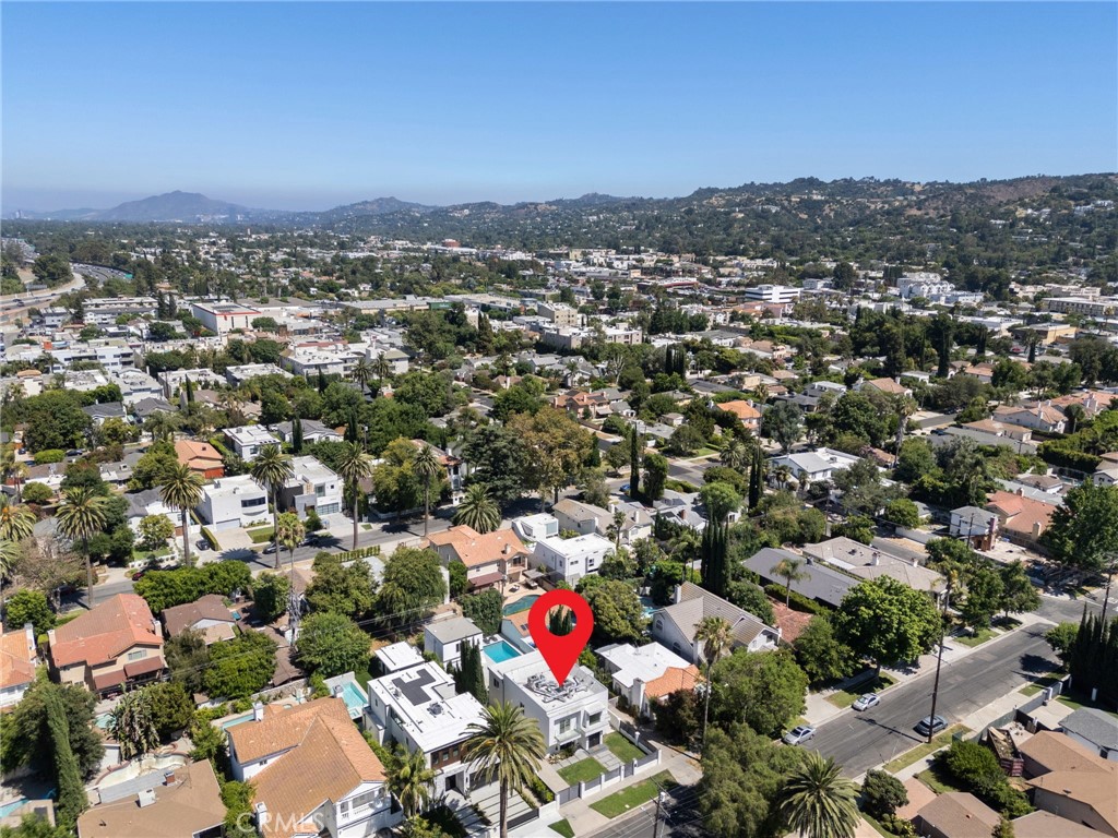 4630 Cedros Avenue Property Photo 3