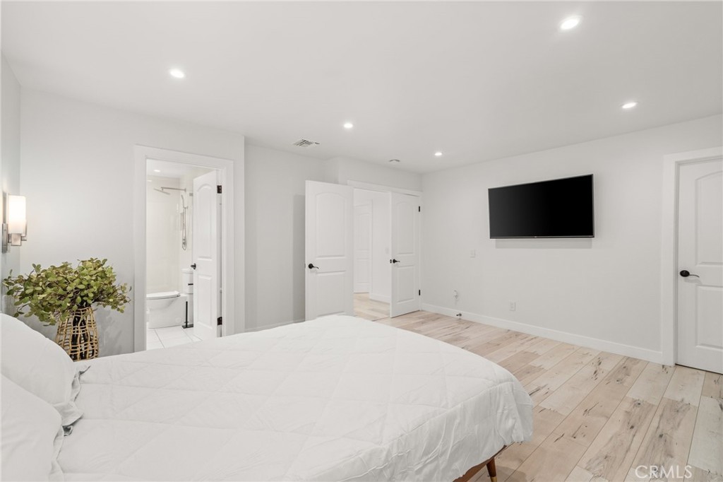 4630 Cedros Avenue Property Photo 33