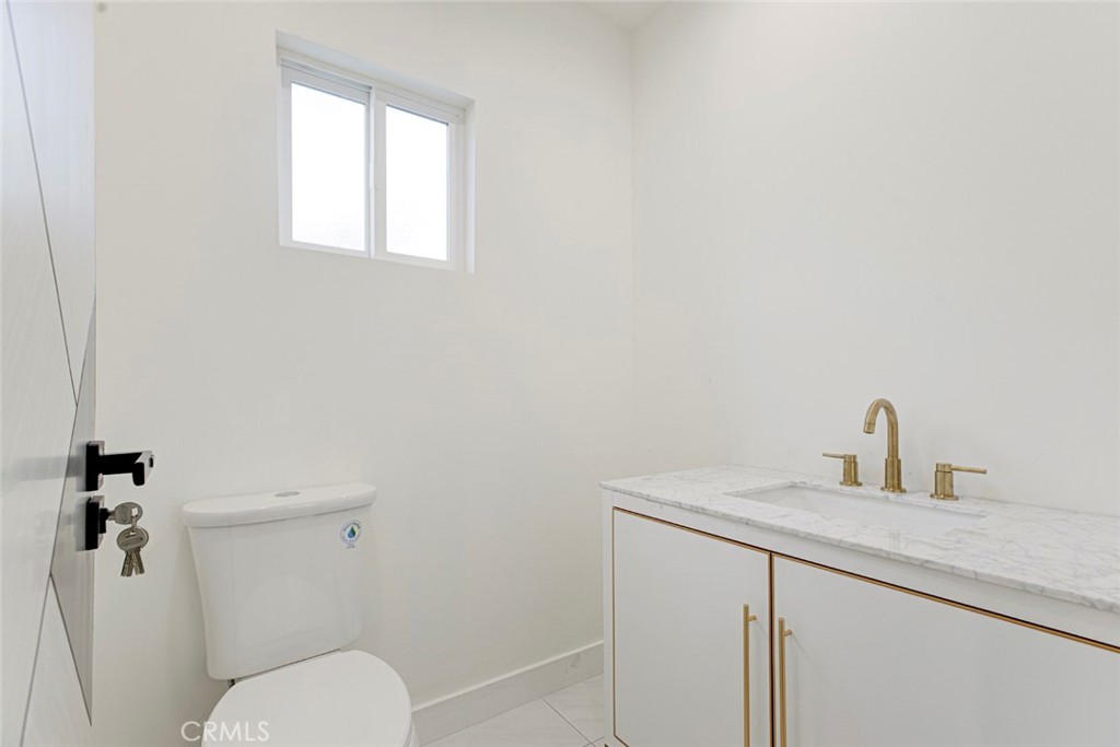 7856 Kyle St Property Photo 8