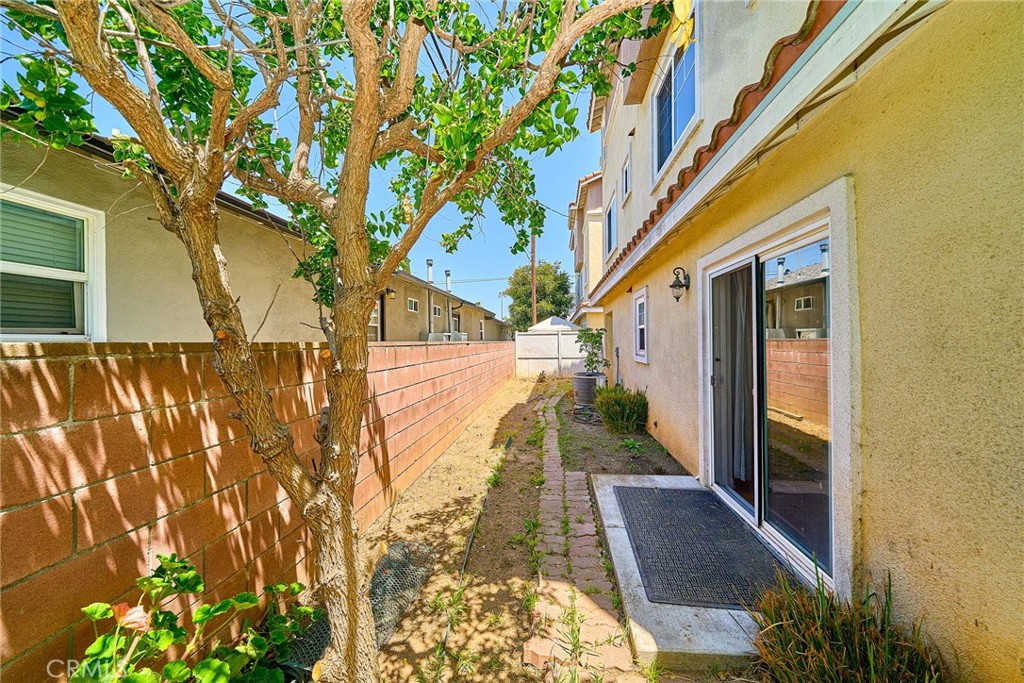 15908 Halldale Avenue B Property Photo 19