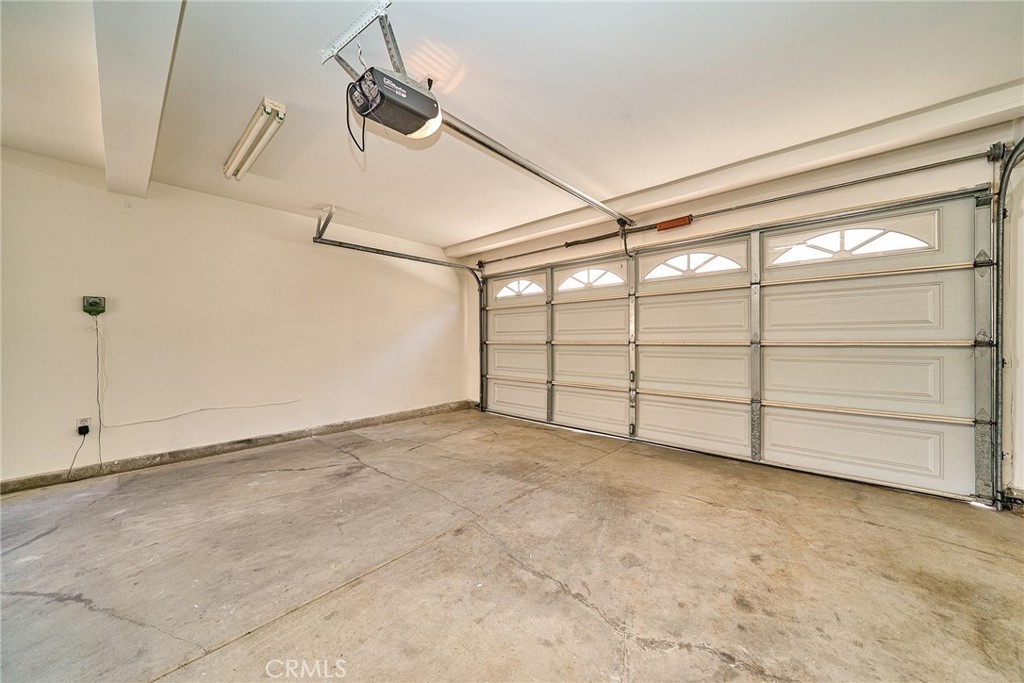 15908 Halldale Avenue B Property Photo 21