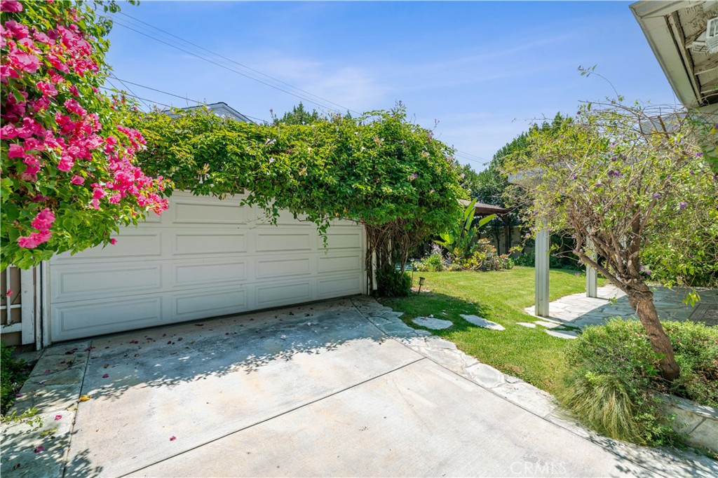 424 Tufts Property Photo 38