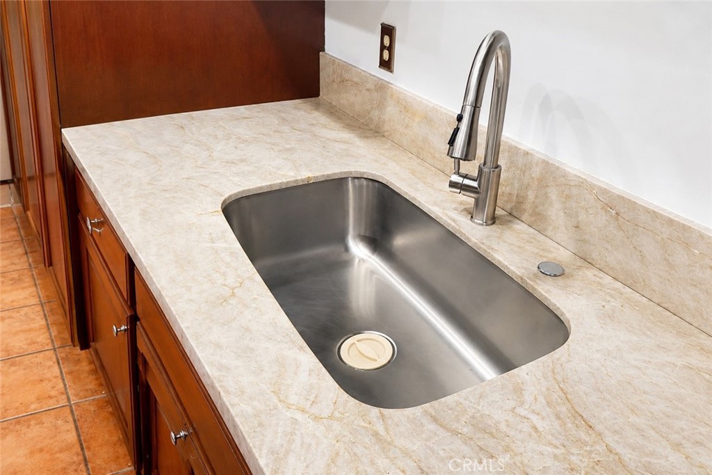 1741 Neil Armstrong 208 Property Photo 4