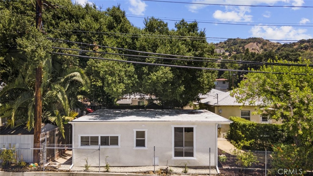 1757 June Lane Property Photo 3