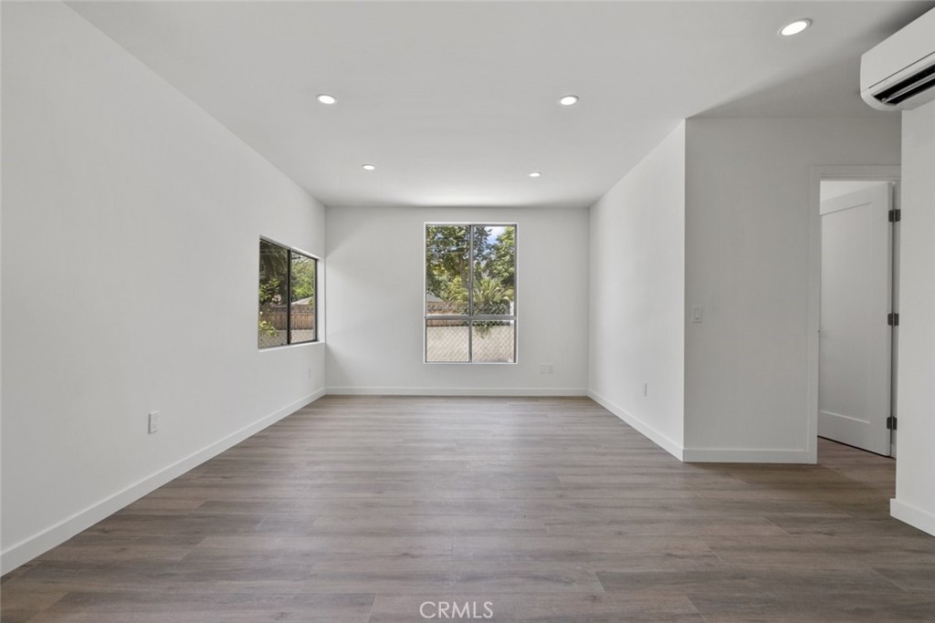 1757 June Lane Property Photo 7