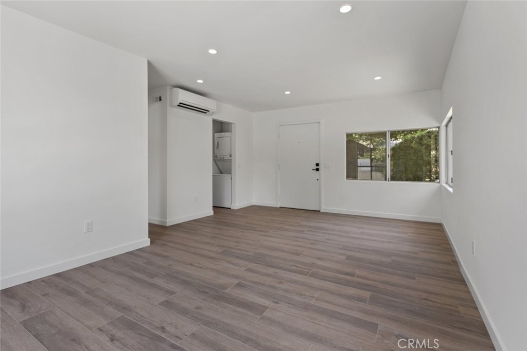 1757 June Lane Property Photo 9