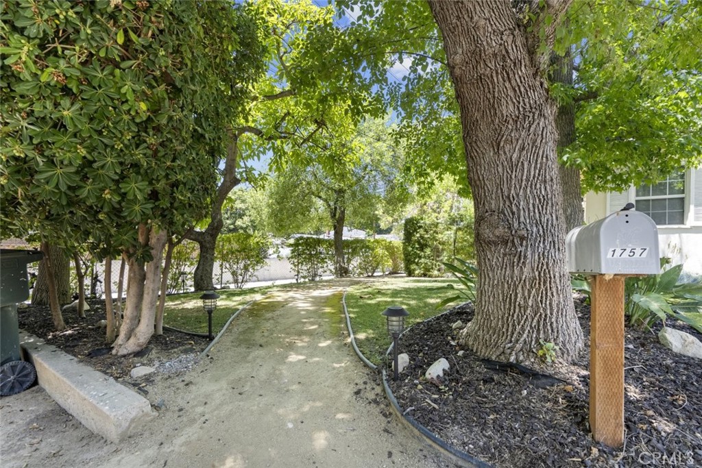 1757 June Lane Property Photo 22