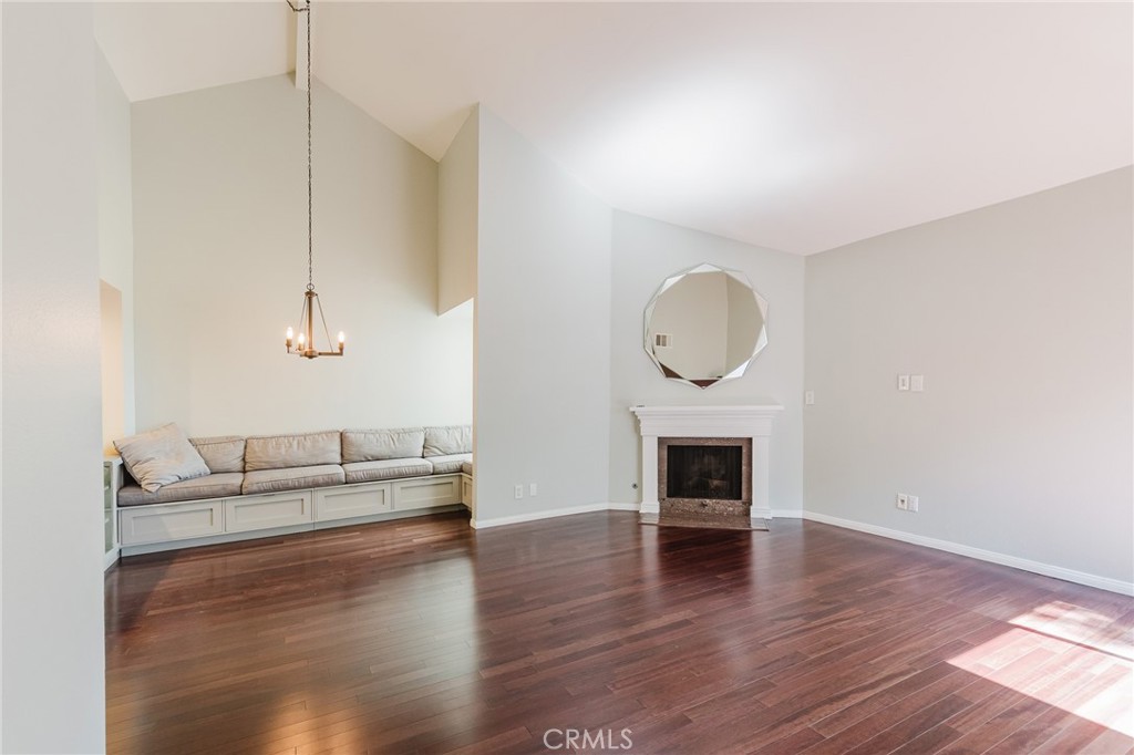 400 N Louise 303 Property Photo 4