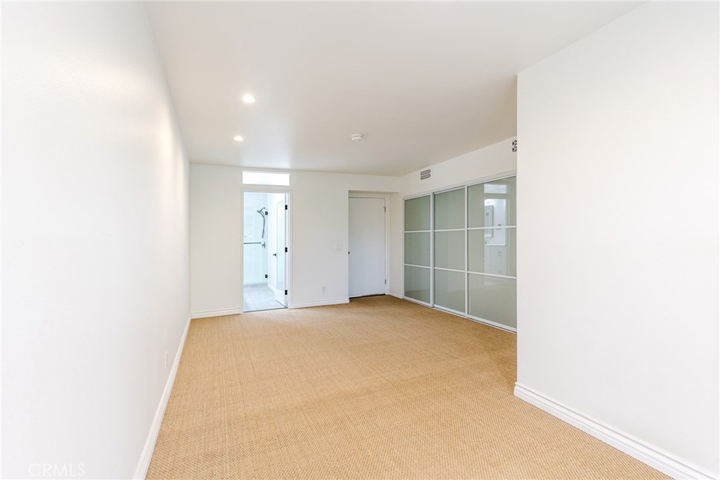 400 N Louise 303 Property Photo 16