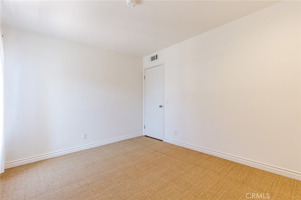 400 N Louise 303 Property Photo 24