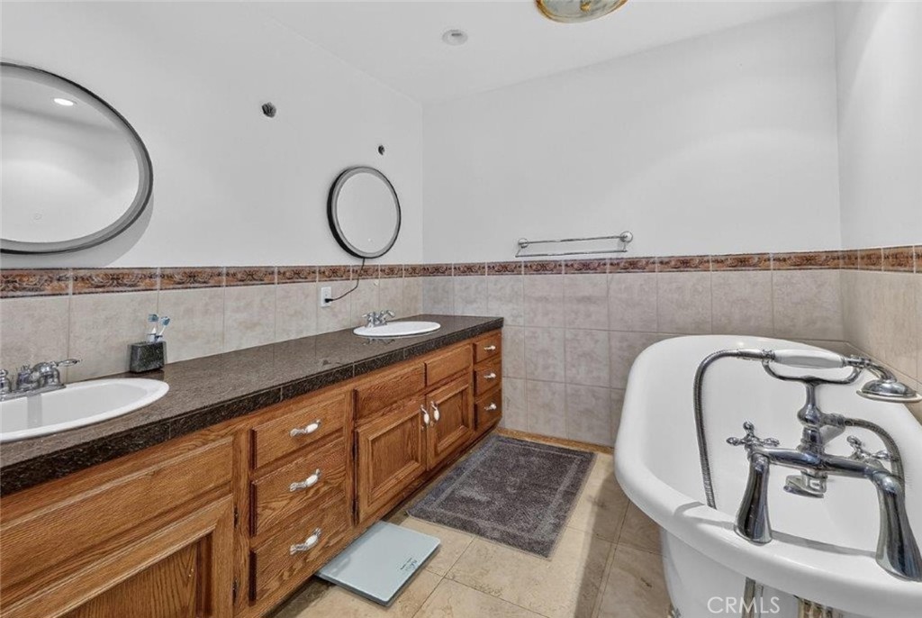 19457 Merridy Street Property Photo 32