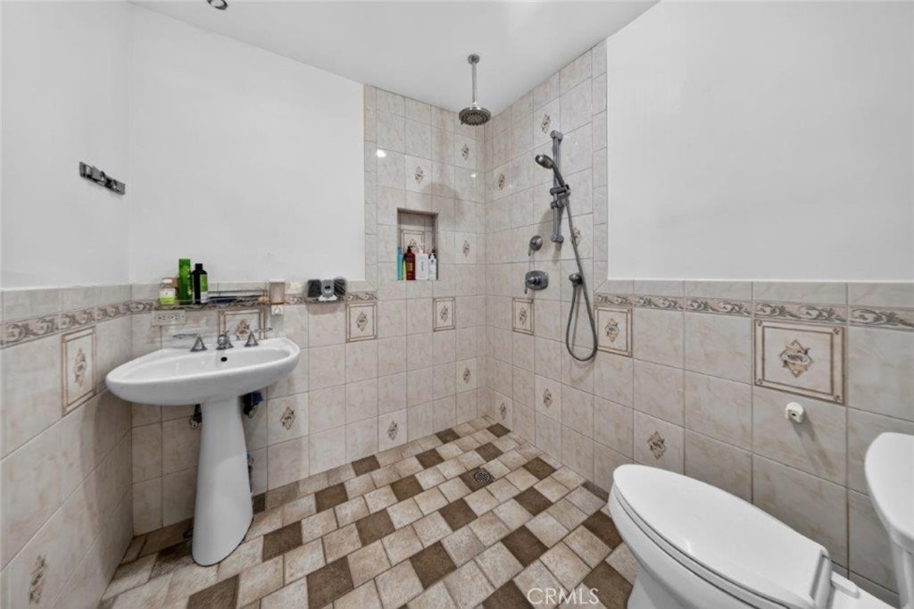 19457 Merridy Street Property Photo 43