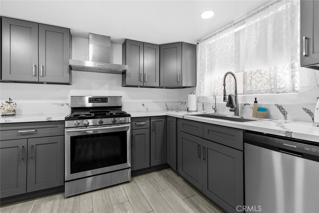 8801 Cedros Avenue 7 Property Photo 13